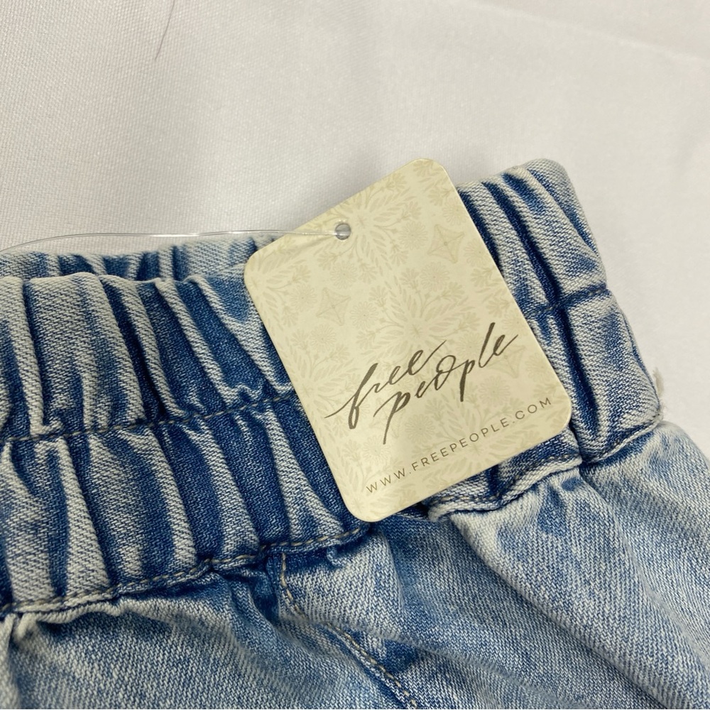 NWT Free People Light Blue Elastic Waist Denim Shorts - Picture 2 of 7